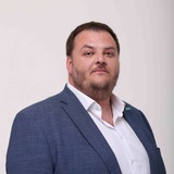 Продолжайте вести наблюдение