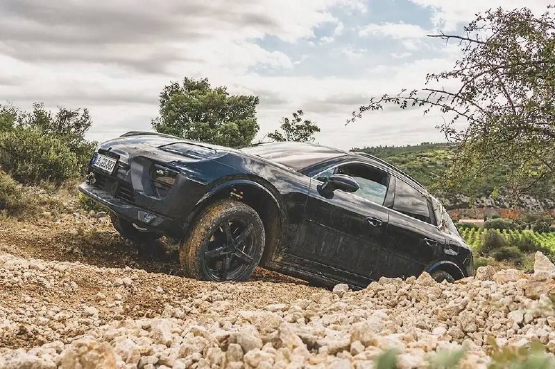Porsche анонсировала выход электрического MacanКомпания Porsche официально объяв
