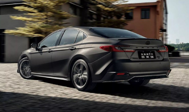 Toyota Camry получила новую спецверсию 3