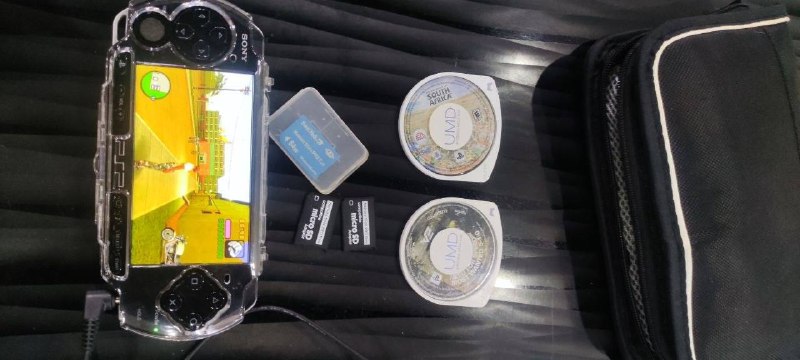 Nintendo Switch OLED, PSP, Cartes mémoire et adaptateurs