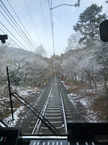 【雪.京都】叡山電車的楓樹隧道 雪花紛飛的貴船神社