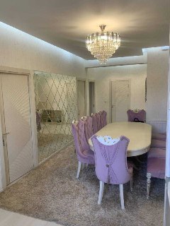 Якасарайском районе Продаётся 4-комнатная кв Ориентир: ул. Бобура