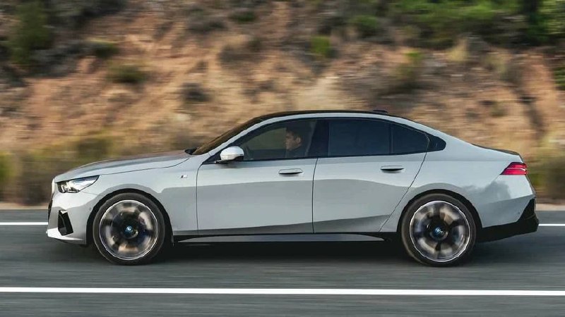 В России начались продажи новой BMW 5-Series, цена — от 10 млн рублей. 2