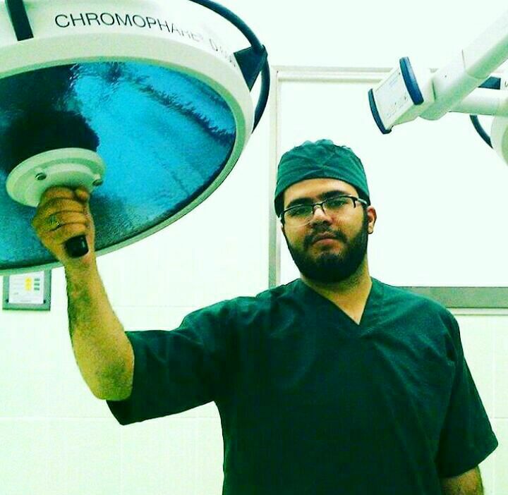 🌷ب یاد شهیدان🌷: #شهید_محمدحسن_قاسمیاولین شهید مدافع حرم از جامعه پزشکی•┈••✾•🌿🌺🌸🌺🌿•✾••┈•