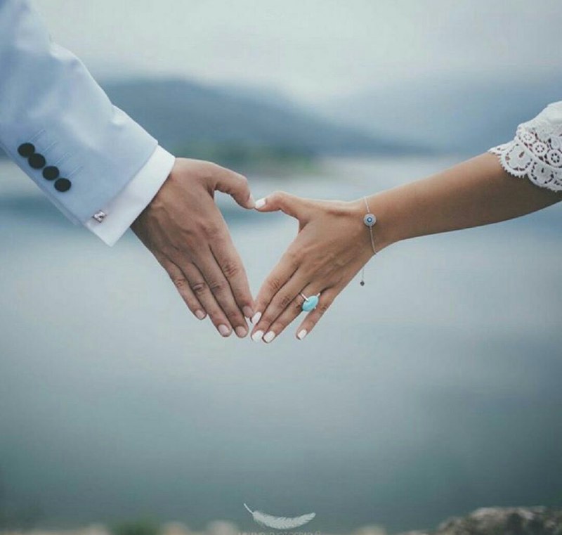 💔 سوزدل 💔: گر تو باشی میتوان صد سال بی جان زیستن بی تو گر صد جان بُود، یک لحظه نتوان زیستن..
