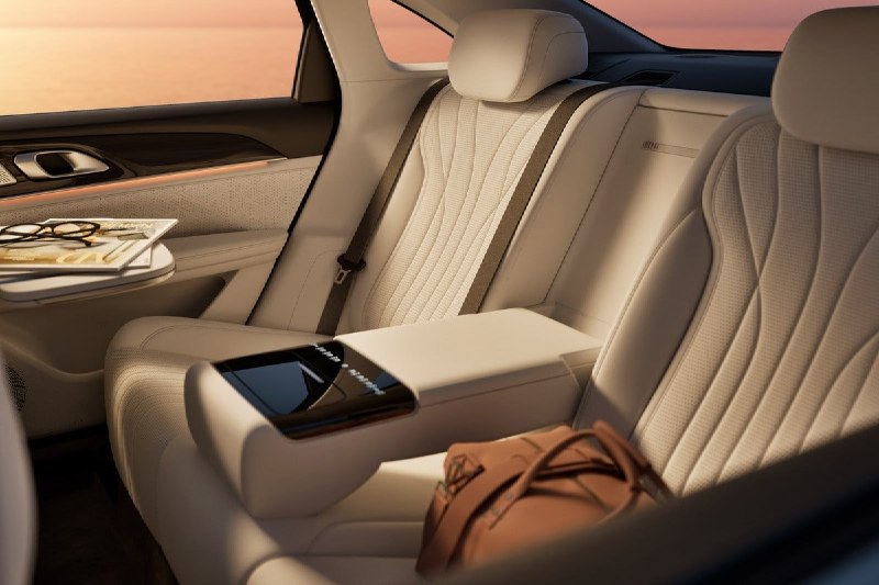 Geely открыла приём заказов на новый Galaxy Starshine 7 3