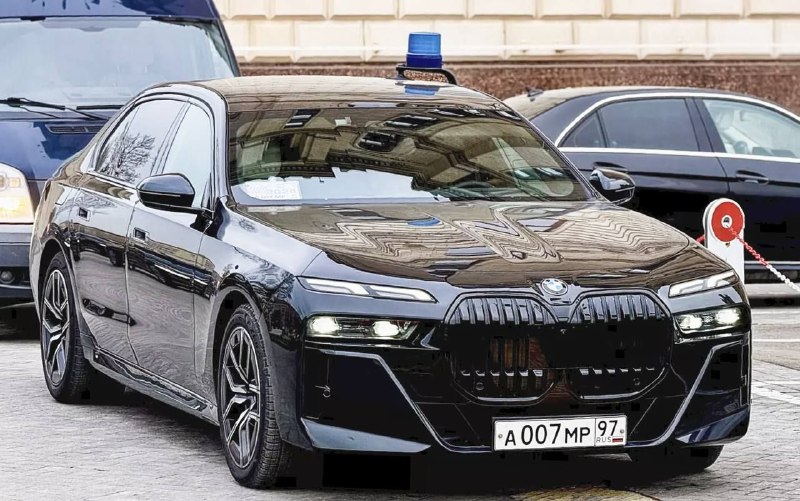 В правительственном автопарке России появилась новая BMW 7-Series
