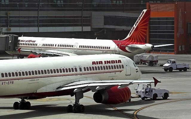 🔺 Times of India: Following the targeting of the Saudi airport, an Indian airline suspended its flights to Riyadh.