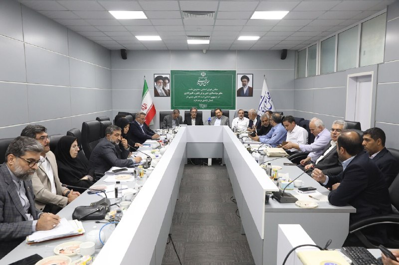 خبرگزاری خانه ملت: 📌 پرونده تعرفه واردات خودرو روی میز کمیسیون صنایع مجلس؛ از نگرانی برای تضییع حقوق مردم تا ضرورت عرضه خودروی اقتصادی🔸نشست