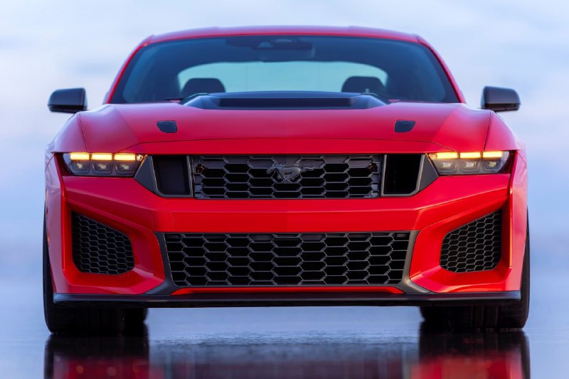 Ford представил Mustang мощностью 800 л.с.