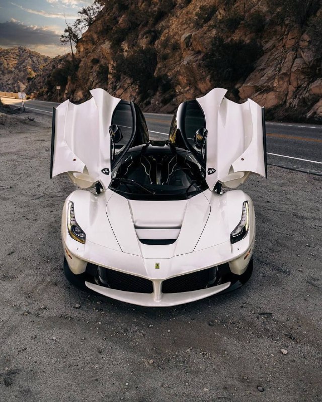 Ferrari 6