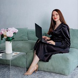 Логотип О карьере и не только с Катериной Востриковой👩🏻‍💻
