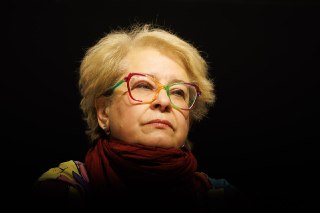 Кинокритика Екатерину Барабаш заочно приговорили к пяти годам колонии по делу о фейках про российскую армию.«Теперь я официально уголовница. Но перед друзьями-единомышленниками и коллегами по статье неудобно — всем дают по восемь, а мне почему-то всего пят