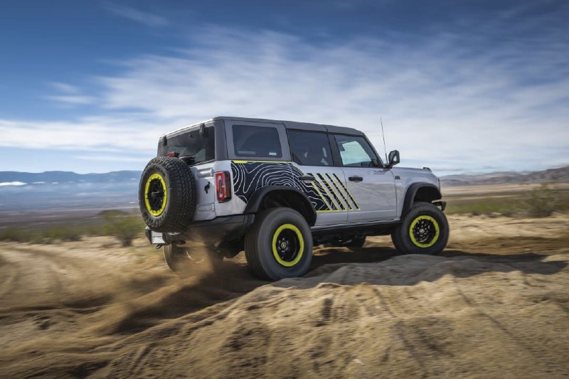 Компания Ford превратила модифицированный Воном Гиттином-младшим внедорожник Bronco в заводскую моде 6