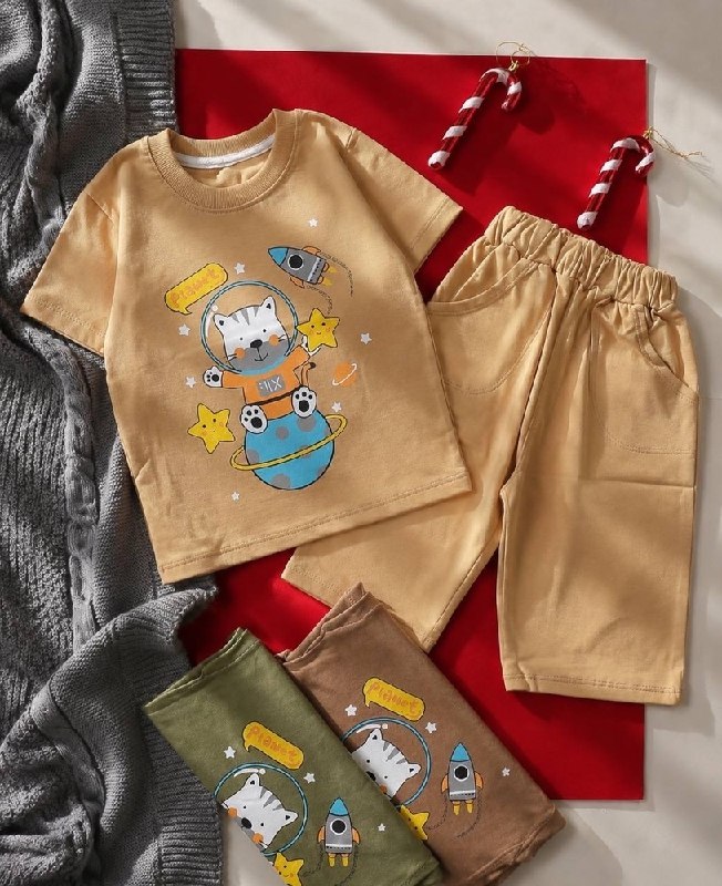 پخش بچگانه نی نی ناز👫: 🎗تیشرت شلوارک گربه فضانورد🎗🧶جنس کار: پنبه✂️سایزبندی : ۳۵.۴۰.۴۵.۵۰ 💸قیمت فروش : ۳۰۸۰۰۰ تومان🎫بارکد : ۲۲۲۹۵۳