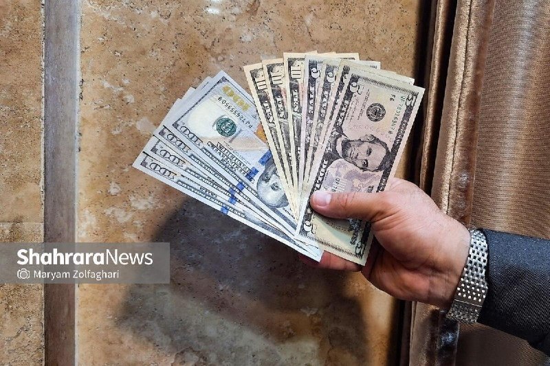 شهرآرانیوز: 🔶قیمت دلار برای اولین بار ۲۰۰ هزار تومان شد | علت جهش قیمت دلار چه بود؟ 🔹به گزارش #شهرآرانیوز، دلار نقدی تهران دقایقی پی