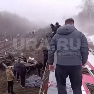 Двое взрослых и один ребенок пострадали при сходе вагонов в Ульяновской области, сообщает Baza.  Официальной информации о пострадавших пока нет.