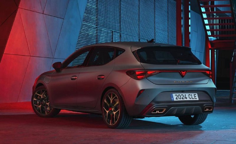 Компания Cupra обновила Formentor и Leon 6