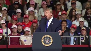 הנשיא טראמפ: אני הגבוה ביותר אי פעם. גבוה יותר מכל אחד. יותר גבוה מריגנר. כולם יודעים שהיינו צריכים לתקוף א…