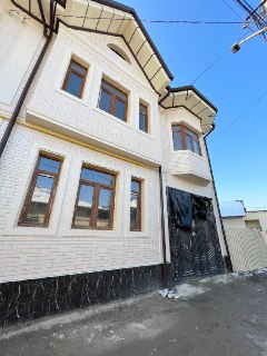 Новый дом . Два этажа. 5 комнат. 2 сотки. Евро ремонт под ключ