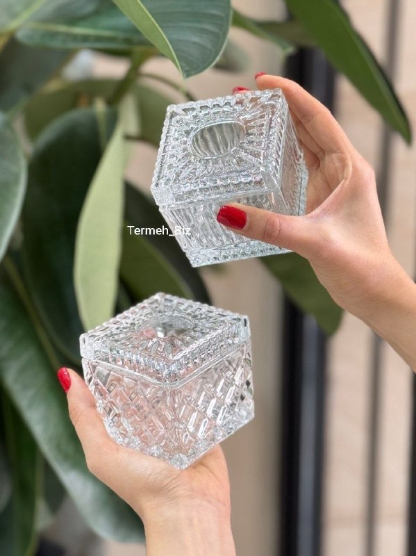 Termeh_Biz: 👍 تنقلات الیسا و خشتی کد ۱۳۹🔻ابعاد : 8*7,5*7,5 cm🔻دارای جعبه کادویی🔻📦۲۴ عدد🔻قیمت : ۱۱۹۰۰۰ ت🔗آیدی ادمین:@termebizadmin🔗شم