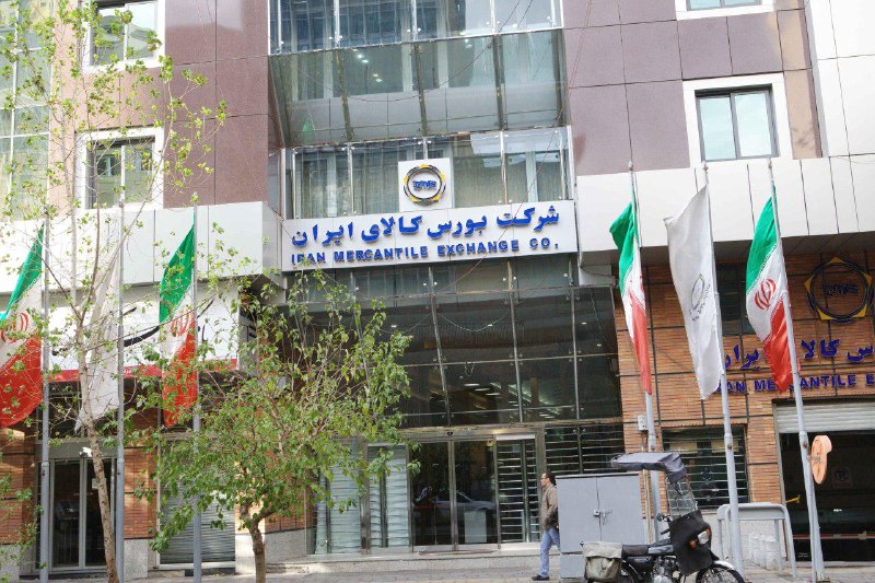 بورس۲۴ | Bourse24: تالار فرعی در ۳ شهریور ۱۴۰۵ میزبان عرضه‌های پتروشیمی ها خواهد بودبه گزارش بورس ۲۴، جزئیات عرضه های تالار فرعی بورس کالای