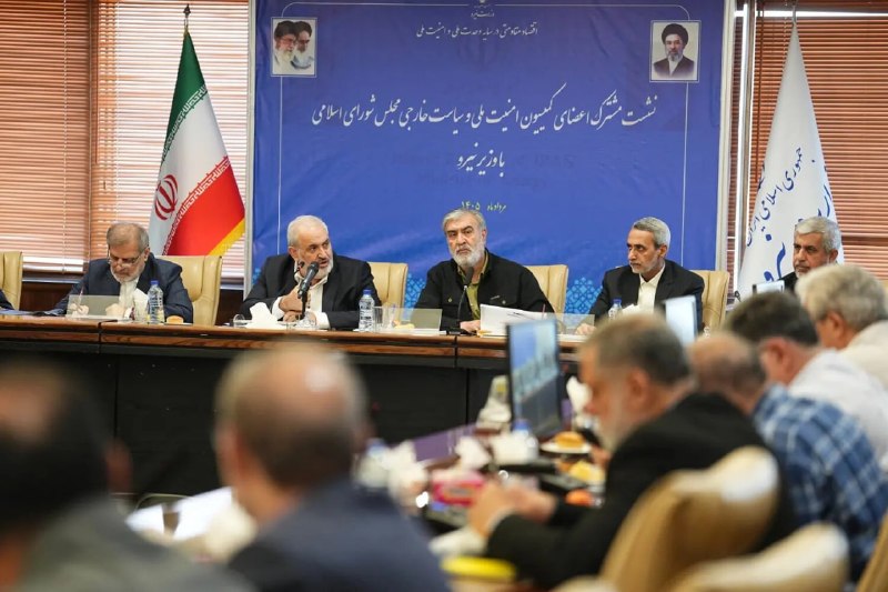 Asre Sakhteman: 🔺وزیر نیرو: مصرف برق کشور برای نخستینبار در دو سال اخیر کاهشی شدعباس علیآبادی، وزیر نیرو :🔹برخلاف رویه گذشته، مصرف برق