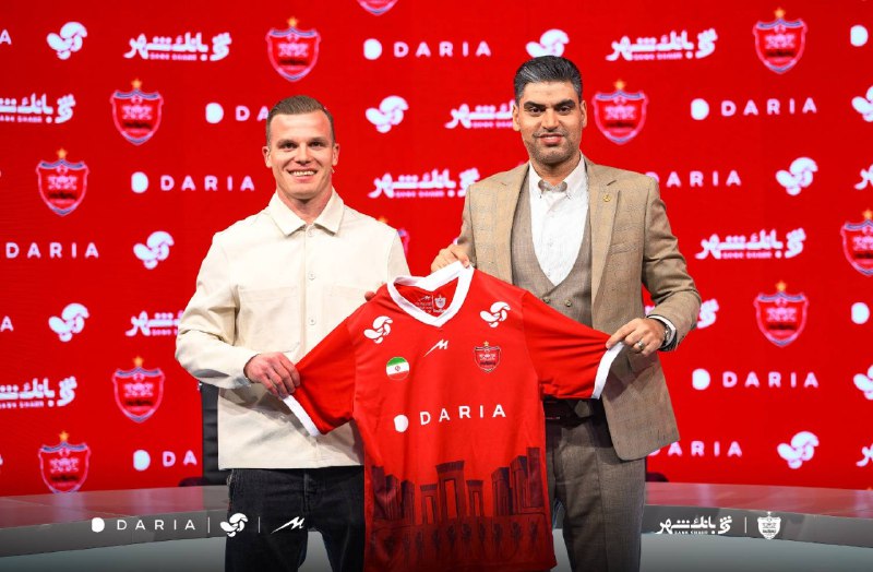 اخبار ورزشی: 🔴ایجنت دنیل گرا: «دنیل به قراردادش با پرسپولیس متعهده و بعد از مصدومیت با تمام توان برمیگرده.» @varzeshi