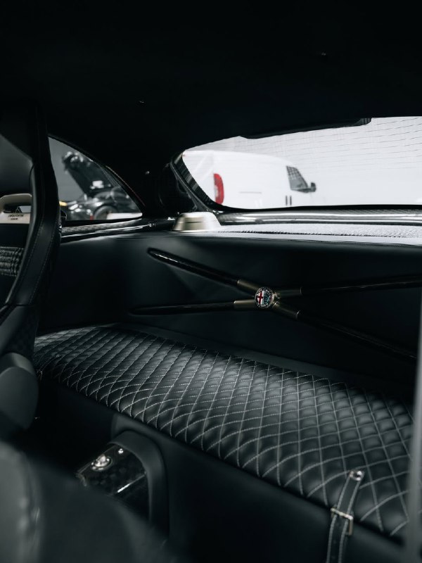 Модель totem GT Super отдает дань уважения легендарному Quadrifoglio от Alfa Romeo — четырехлистному 9