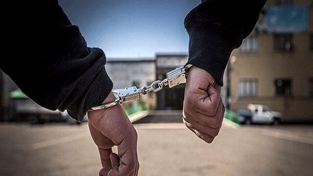 اخبار اصفهان: کلاهبردار ۳۵ همتی با ۷۰۰ شاکی در اصفهان دستگیر شد🔹فرمانده انتظامی استان اصفهان: بررسیهای تخصصی مأموران نشان داد متهم با