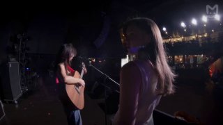 Rozalia давала концерты в Питере, Москве и Армении. Показала здоровый феминизм и вдохновилась Beyoncé. Один вопрос: Лиз, эт кто?У нашей крутышки (с испанкой не путаем) в далёких 2020-х залетел трек "Собака писала". Поюморила, набрала аудиторию (сейчас боль