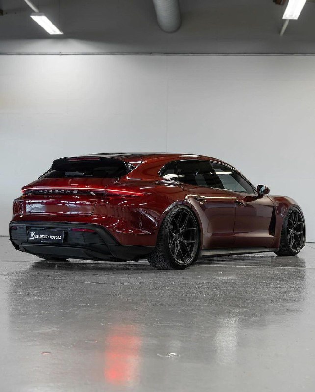 Porsche Sport Turismo 6