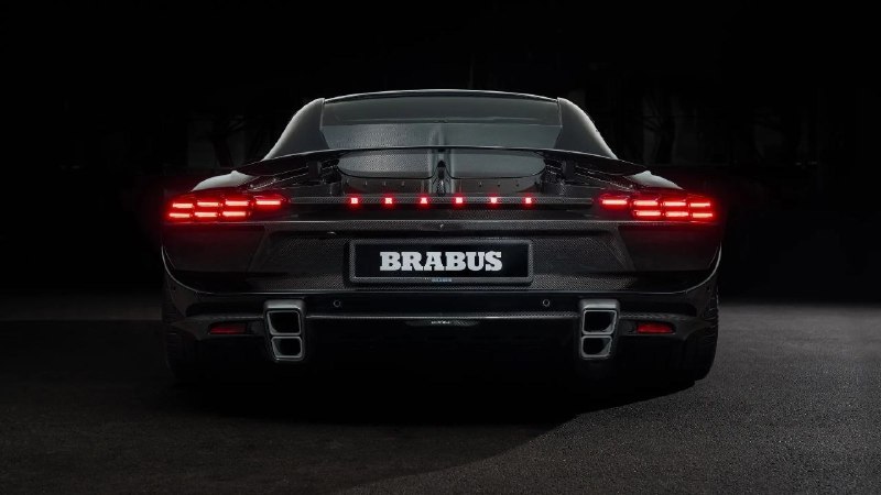 Brabus выкатил ультрачёрный Aston Martin Vanquish, который назвали в честь основателя компании. 5