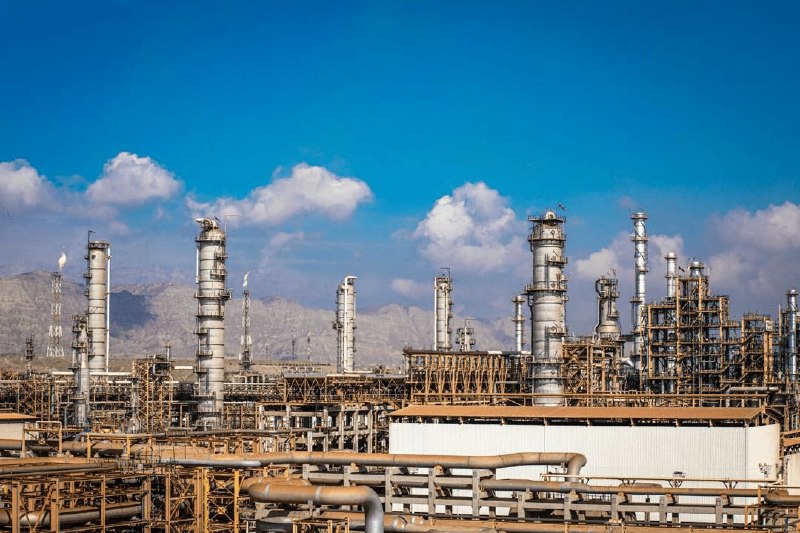 اخبار هرمزگان: پاسخ فنی به شایعه آسیب متانول به خودروها🔹مدیرعامل شرکت نفت ستاره خلیج فارس از عملیاتی شدن استفاده از متانول بهعنوان جزء