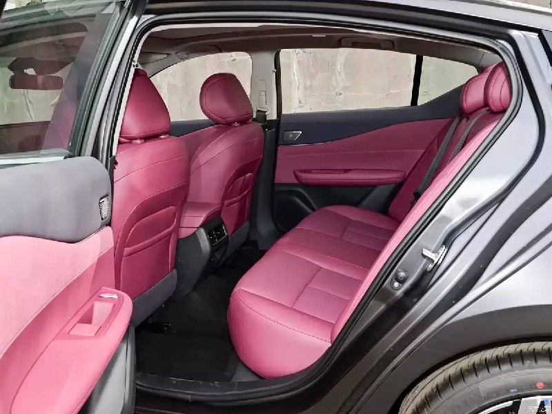В Китае показали «Rolls-Royce для бедных» — это новый Nissan Teana S380 Master Edition. 2