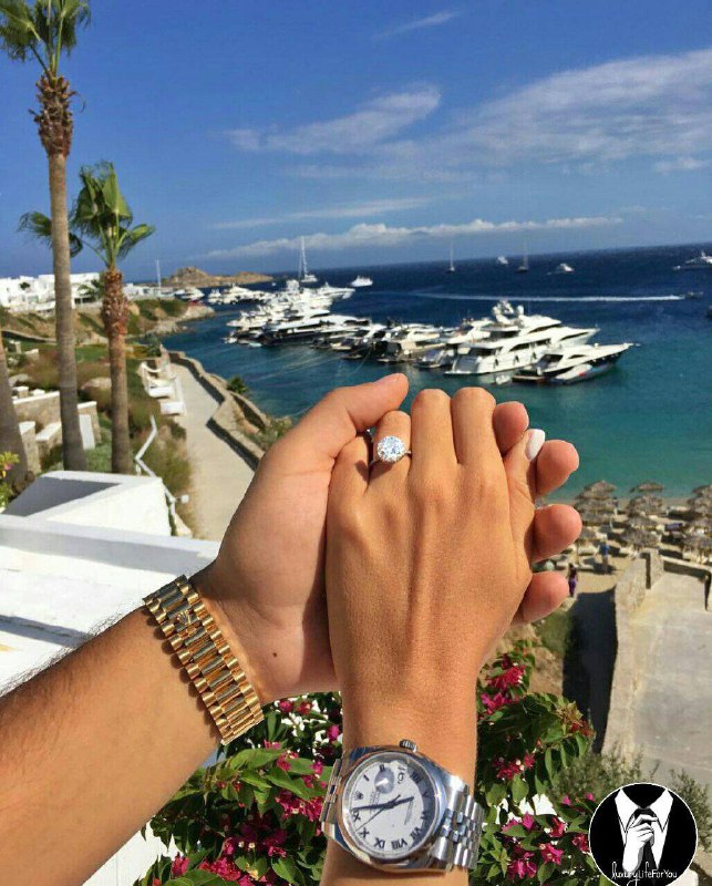 🌟💎LuXury Life💎🌟: «احبتك بکل الطرق، و اولها الصمت»به همهی روشها دوستت دارمو اولینش سکوت بود!🫀🔱@LuxuryLiFeForYou🔱