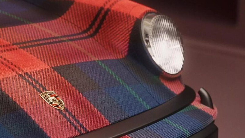 Porsche представила одежду и аксессуары в стиле 911 Turbo 2