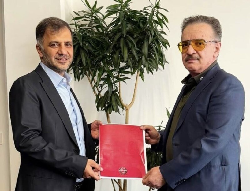 پرسپولیسی ها: حجت کریمی:تمام شرایط محمد قربانی را قبول کردیم اما باشگاه الوحده امارات اصلا جواب ما را نمیدهد!لیگ فریز شده دیگر قهرمان