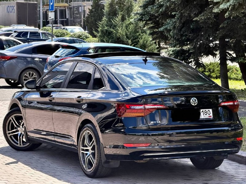 Продам volkswagen jetta
Цена - 1.685.000₽
Год - 2019
Кпп - автомат ( asin )
Тел. - +79496799814
Либо - +79493902663
Пробег - 114.000
Всем доброго времени суток, хочу представить вам экземпляр volkswagen jetta в комплектации ( se ) в идеальнейшем состоянии ( вся безопасность родная ) в ней есть абсолютно всё для комфортного вождения: подогоревы сидений и зеркал, бесключевой доступ, старт-стоп, панорамная крыша, камера заднего вида с предупреждением о столкновении, датчик мёртвых зон в зеркалах, большой штатный сенсорный монитор со всеми современными плюшками, кожаный салон, диски r-18 с новой летней резиной, датчик света и дождя, круиз-контроль с дистроником, датчик шин, мульти руль, двухзонный климат-контроль, и многое другое. Состояние авто на фото говорит само за себя, можете приехать и убедиться лично, в таком состоянии их практически не осталось. Авто местное, затонирована в круг и покрыта керамикой. Связь не всегда хорошая, на этих же номерах
📲 Tg: @vladimir_23_23_23
📞 Звоните: +7(949)6799814 - фотография - 4