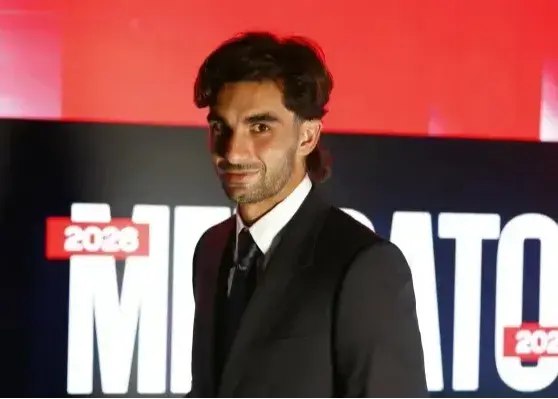 Varzesh90: ‏⚽ #ورزش90‏🔴 انریکه چهار بازیکن بارسلونا را به پاریس برد‏🗞 با پیوستن فران، تعداد بازیکنانی که لوئیس انریکه از بارسا به پ