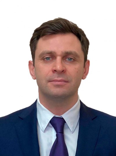 🗣 Задержан бывший министр строительства Дагестана Артур Сулейманов. Его подозревают в превышении должностных полномочий, и в настоящее время он находит фото