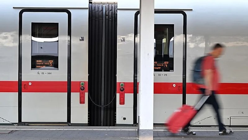 🔸 פיצוץ בתחנת הרכבת הגרמנית/תחבורה ציבורית השתבש באזורים מסוימים