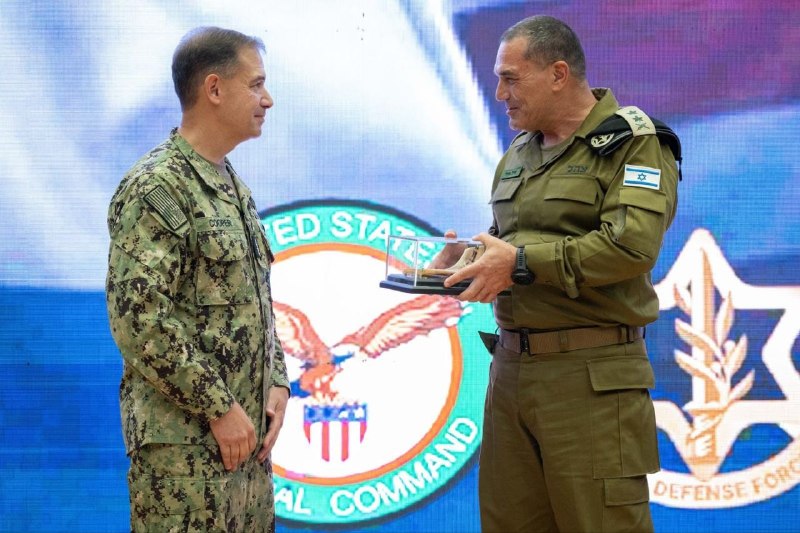 הרמטכ"ל זמיר קיים היום פורום מבצעי בהשתתפות סגל הפיקוד הבכיר, במהלך הפורום, הרמטכ"ל אירח את מפקד סנטקום אדמ…
