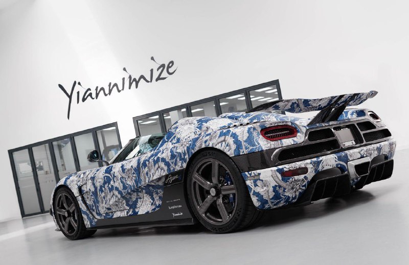 Koenigsegg Agera обклеили уникальной пленкой за 1,5 млн долларов 4