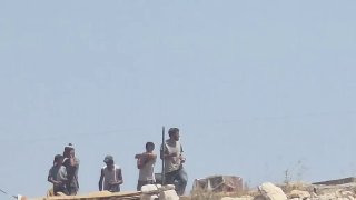 مستوطنون يعيدون بناء خيمة استيطانية بأبو نجيم جنوب بيت لحم