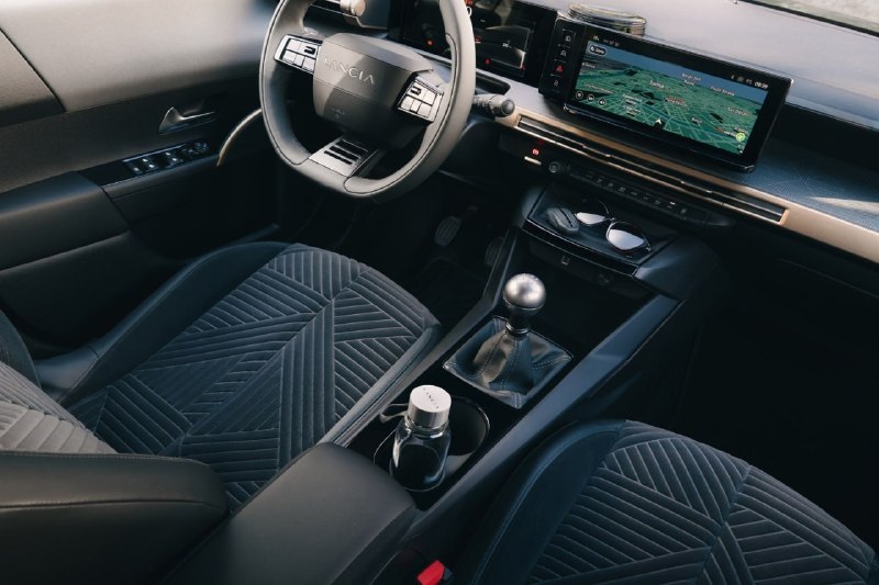 Новая Lancia Ypsilon получила «механику» 3