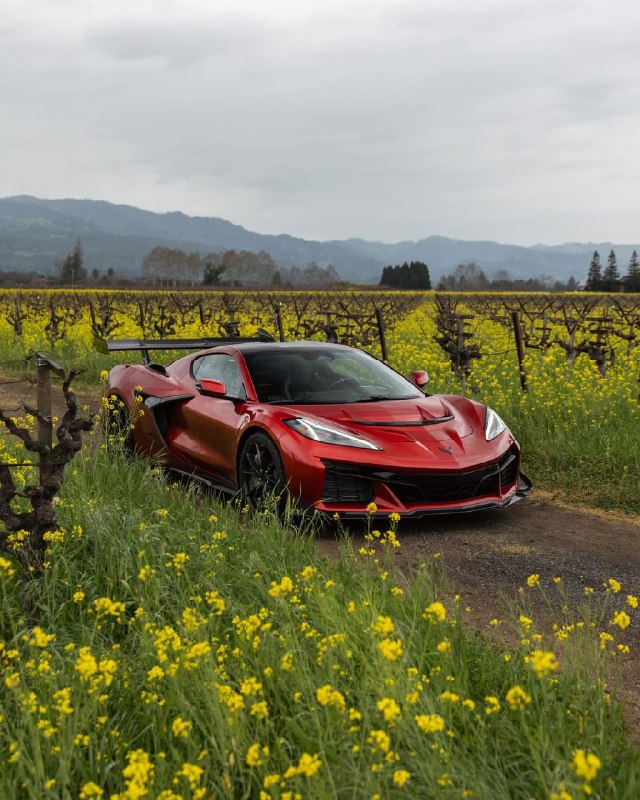 Компания Chevrolet создала настоящий гиперкар — Corvette ZR1X, сочетающий в себе невероятную произво 9