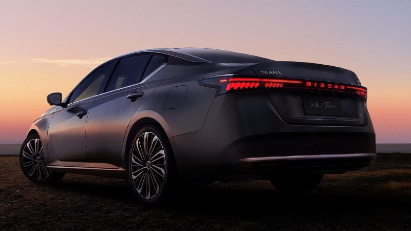 Nissan анонсировал возвращение седана Teana 4