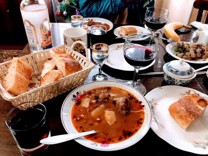 【亞美尼亞】葉海格納佐爾Yeghegnadzor｜Shushan B&B。民宿媽媽的魔法餐桌