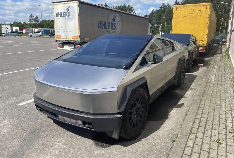 Литовская таможня конфисковала два пикапа Tesla Cybertruck направлявшиеся в РФ